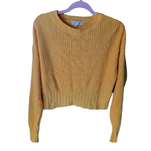 Urban Heritage Cropped sweater Sz medium - Picture 5 of 5